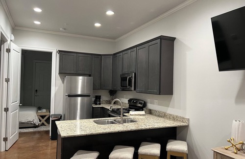 Downtown Condominio | Cozy 1-bedroom 1 bath condo in walking distance to downtown Lafayette.