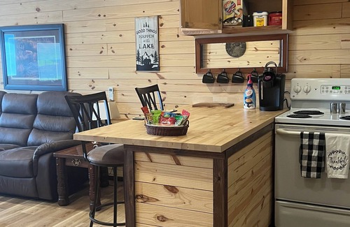 Bean Station Apartamento | Cozy 1-bedroom apartment with WiFi, AC with a great view of Cherokee Lake.