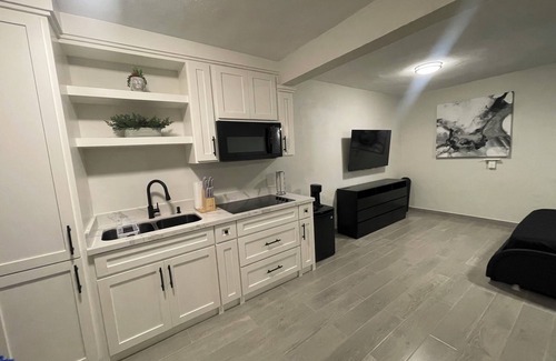 Brownsville Apartamento | Cozy 1-bedroom apart. WiFi, AC Located near SpaceX, and Airport of Brownsville