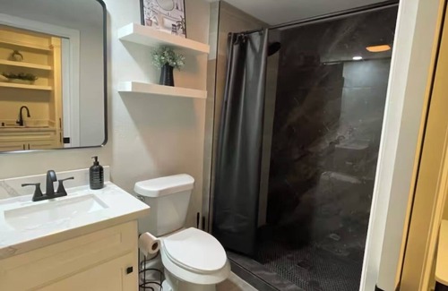 Brownsville Apartamento | Cozy 1-bedroom apart. WiFi, AC Located near SpaceX, and Airport of Brownsville