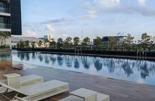 Surabaya Apartamento | Cozy 1-bedroom apartment with balcony in central surabaya
