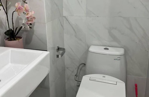 Surabaya Apartamento | Cozy 1-bedroom apartment with balcony in central surabaya
