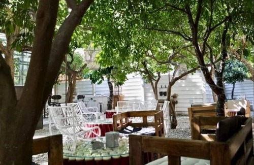 Triggiano Apartamento | Cozy 1-bedroom apartment in charming Triggiano with WiFi, AC