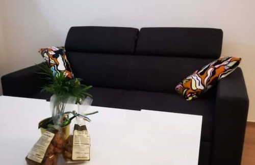 Triggiano Apartamento | Cozy 1-bedroom apartment in charming Triggiano with WiFi, AC