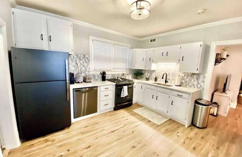 Historical Old New Castle Apartamento | Cozy 1-bedroom apartment in nice New Castle with WiFi, AC
