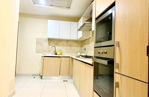 G-8 Sector Apartamento | Cozy 1-bedroom apartment with living room and a beautiful view of Islamabad
