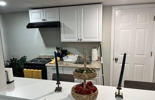 Englewood Apartamento | Cozy 1-bedroom apartment in excellent Englewood with AC, WiFi