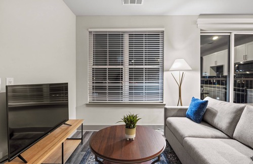 West End Apartamento | Cozy 1-bedroom apartment in midtown Nashville with fitness room, pool and WiFi