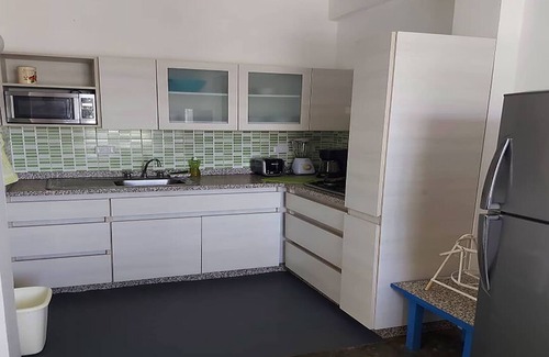 Margarita Island Apartamento | Cozy 1-bedroom apartment in welcoming El Yaque with AC