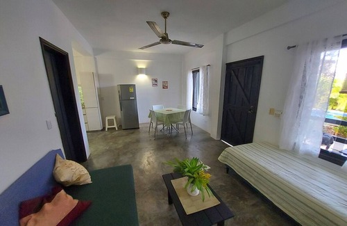 Margarita Island Apartamento | Cozy 1-bedroom apartment in welcoming El Yaque with AC