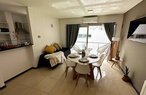 Mendoza City Center Apartamento | Cozy 1-bedroom apartment with AC, WiFi and garage in charming Mendoza
