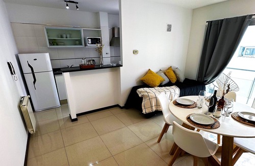 Mendoza City Center Apartamento | Cozy 1-bedroom apartment with AC, WiFi and garage in charming Mendoza