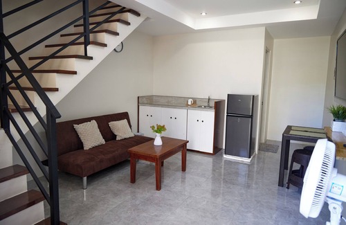 Tawala Apartamento | Cozy 1-bedroom apartment with AC and WiFi in Alona Beach!
