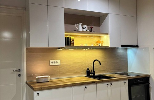 Zemun Apartamento | Cozy 1-bedroom apartment in charming Beograd with WiFi, AC