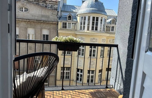 Stari Grad Apartamento | Cozy 1-bedroom apartment with AC, WiFi in charming Beograd