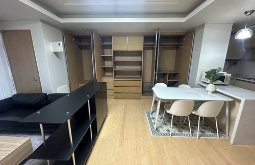 Seocho-dong Apartamento | Cozy 1-bedroom apartment in superb Seoul with WiFi, AC