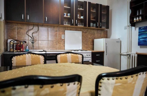 Centar Apartamento | Cozy 1-bedroom apartment in superb Skopje with AC, WiFi