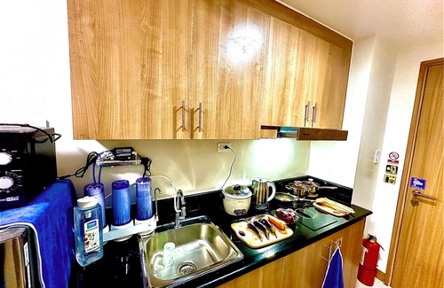 San Lorenzo Apartamento | Cozy 1-bedroom apartment in lovely Makati with AC, fitness room, WiFi