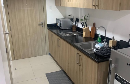 Barangay 76 Apartamento | Cozy 1-bedroom apartment with WiFi, fitness room in fantastic Pasay