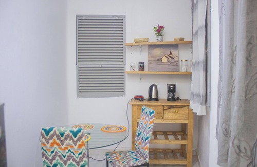 Dakar Apartamento | Cozy 1-bedroom apartment in vibrant Dakar near the beach