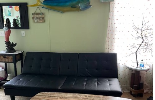 Buxton Apartamento | Cozy 1-bedroom apartment in tranquil Buxton, across from sound,with WiFi, AC