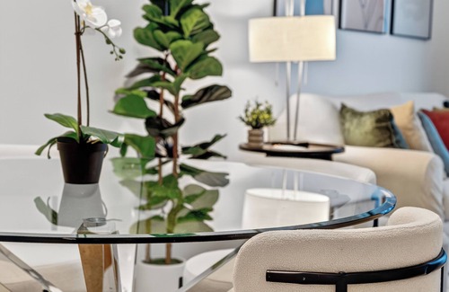 Wynwood Art District Condominio | Cozy 1-bedroom Apartment with Stunning Bay View in Miami