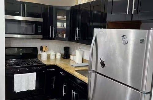 Queens Apartamento | Cozy 1-bedroom apartment with WiFi, AC in charming Queens