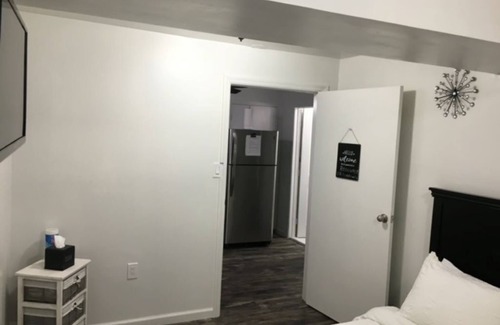 Queens Apartamento | Cozy 1-bedroom apartment with WiFi, AC in charming Queens