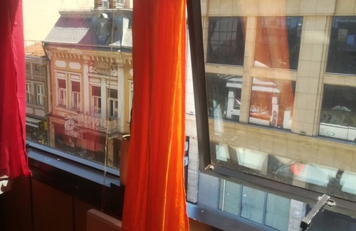 City Center Apartamento | Cozy 1-bedroom apartment with WiFi, AC in beautiful Nis