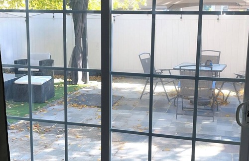 Belleville Casa | Cozy 1-bedroom Apt with WiFi and beautiful backyard view