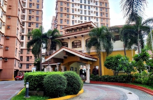 San Dionisio Condominio | Cozy 1 Bedroom Condo near Manila NAIA Airport. With Pool. Avida Towers Sucat.