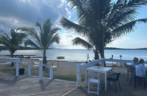 Chenay Bay Condominio | Cozy 1-bedroom condo with Pool and AC in charming Christiansted. Walk to Beach.