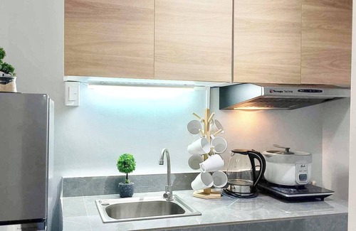 Diliman Condominio | Cozy 1-bedroom condo with Skyline View WiFi in nice Quezon City