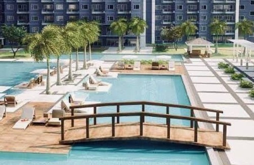 Makati Central Business District Condominio | Cozy 1-bedroom condo in lovely Makati with Pool and City view, WiFi and Netflix