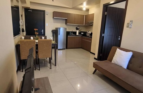 Pasay Condominio | Cozy 1-bedroom condo with sunrise view near the airport & US Embassy
