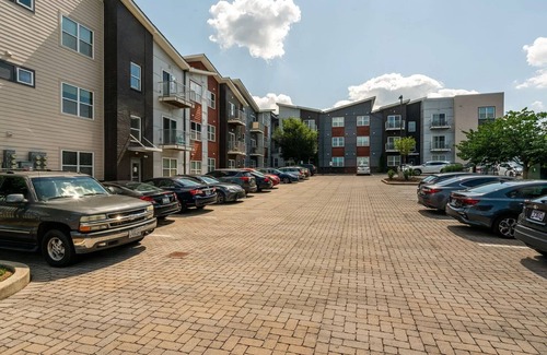 Inglewood Condominio | Cozy 1-bedroom condo in Nashville w/ WiFi, washer/dryer, minutes from downtown.