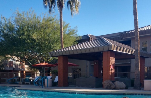 South Scottsdale Condominio | Cozy 1-bedroom condo with pool and fitness room in lovely Scottsdale
