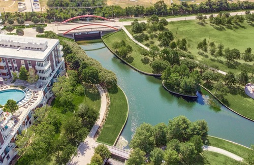Addison Apartamento | Cozy 1-bedroom Condo with Resort-Style Living