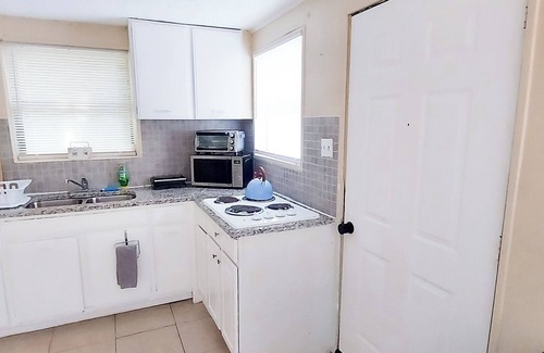 Arlington Cabaña | Cozy 1-bedroom cottage with WiFi and AC in charming Jacksonville