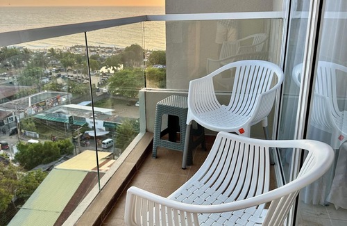 Negombo Apartamento | Cozy 1-bedroom fully furnished apartment in charming Negombo beach road.
