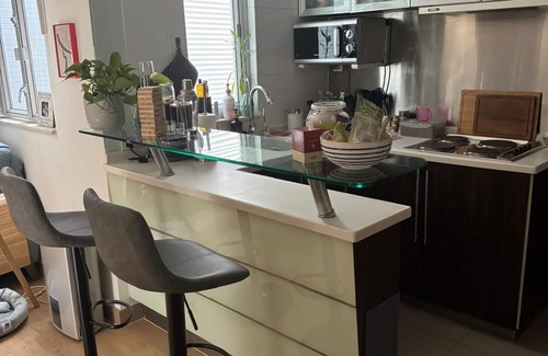 Quarry Bay Condominio | Cozy 1-bedroom condo with WiFi, AC
