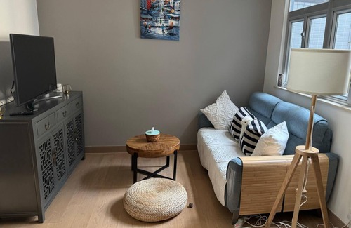 Quarry Bay Condominio | Cozy 1-bedroom condo with WiFi, AC