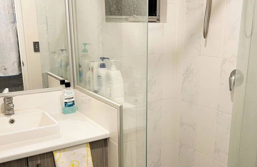 Kenwick Casa | Cozy 1-bedroom house in awesome Beckenham with WiFi, AC