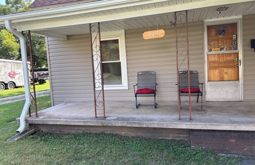 Salisbury Casa | Cozy 1-bedroom house in welcoming Salisbury with AC