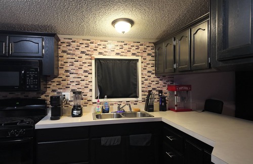 Romulus Casa | Cozy 1-bedroom mobile home in enchanting Romulus with AC