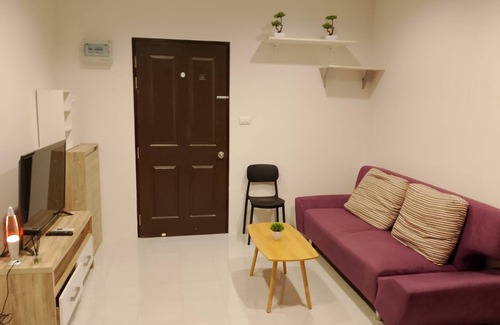 Wichit Condominio | Cozy 1-bedroom mountain view condo with AC and WiFi in charming Panwa