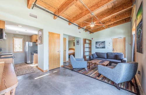 Chattanooga Apartamento | Cozy 1-bedroom pet friendly apartment in enchanting Chattanooga with WiFi, AC