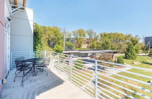 Chattanooga Apartamento | Cozy 1-bedroom pet friendly apartment in enchanting Chattanooga with WiFi, AC