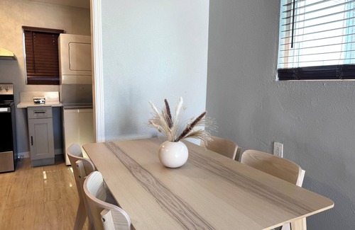 Hanford Apartamento | Cozy 1-Bedroom Retreat with In-Unit Laundry