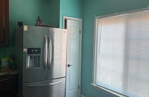 Norfolk - Virginia Beach Casa | Cozy 1-bedroom townhome in awesome Virginia Beach with WiFi, AC. The shared home